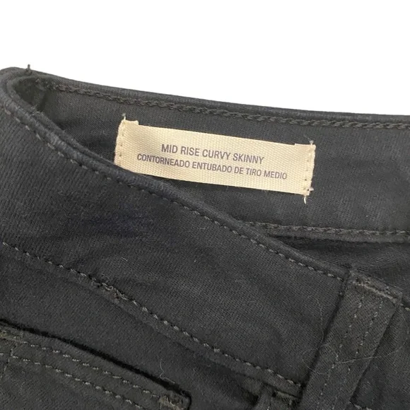 Universal Thread NWT Mid-Rise Curvy Skinny No Fade Black Jeans 2 | 26 Waist - Picture 4 of 12